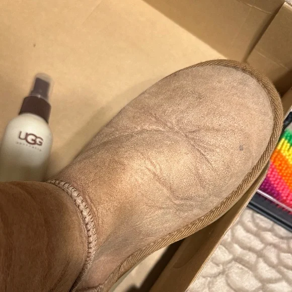 UGG Classic Chestnut Boots - Picture 5 of 11